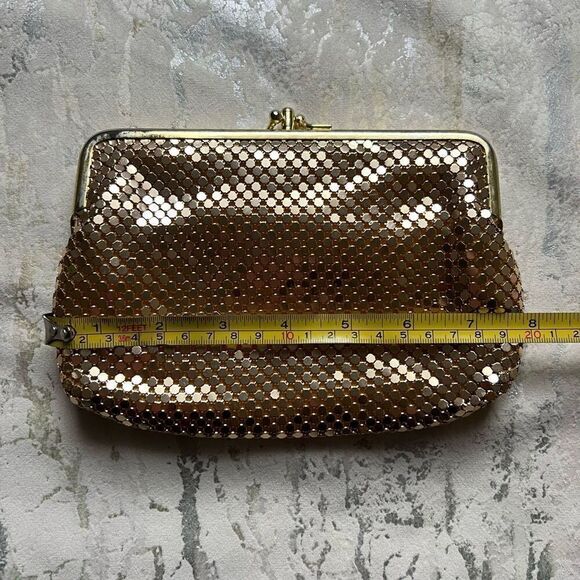 Vintage Chain Mail Gold Metal Metallic Clutch - Picture 5 of 9